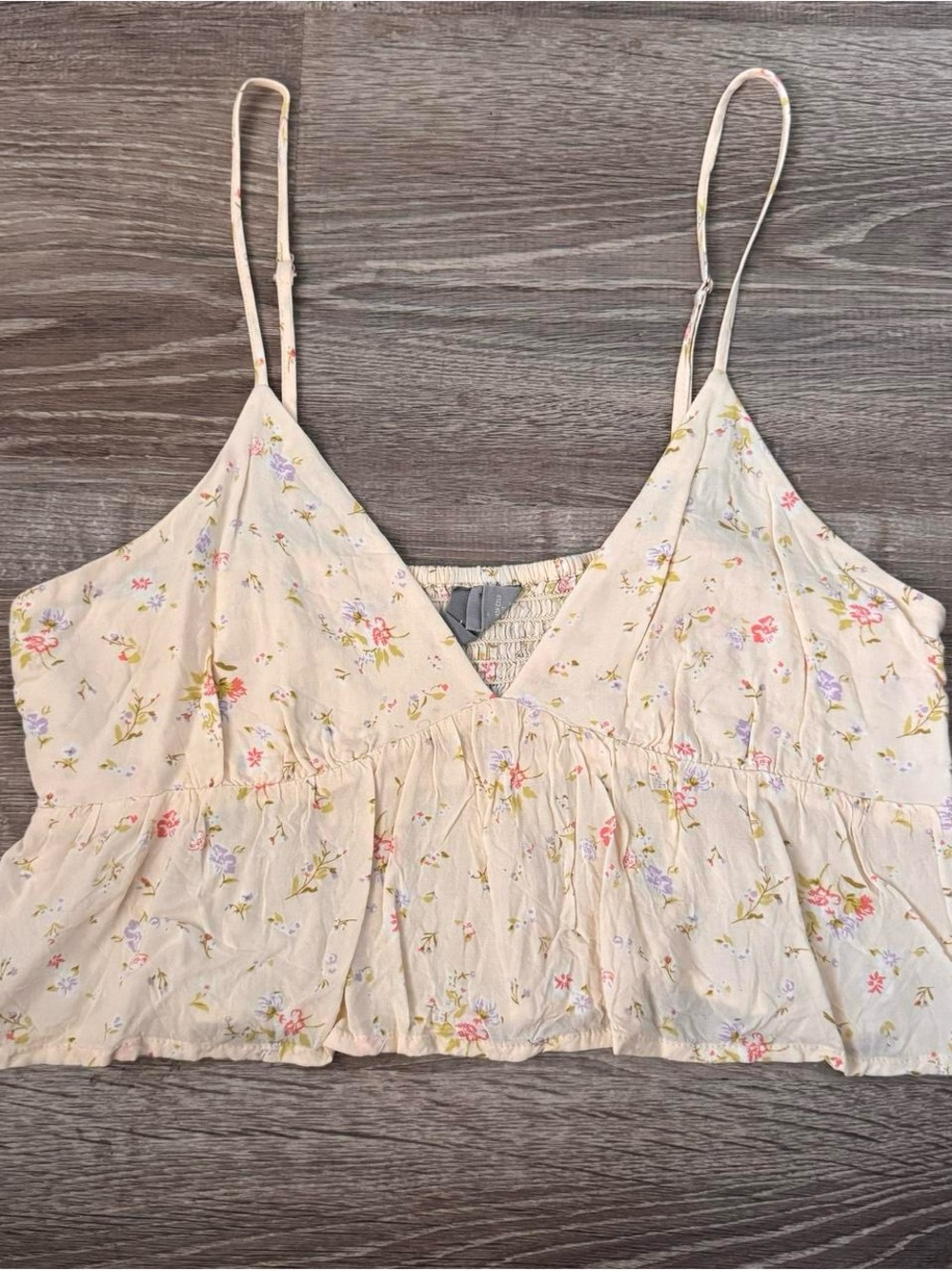TILLY'S flowy floral crop top